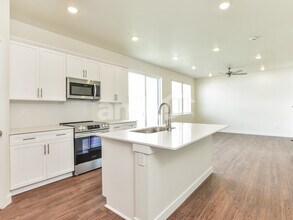 4702 W Ore Strm Rd in West Jordan, UT - Building Photo - Building Photo