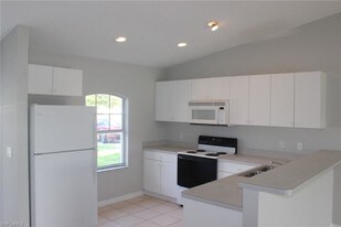 1817 Santa Barbara Blvd in Cape Coral, FL - Building Photo