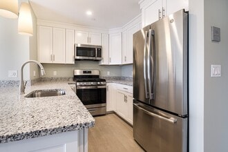 450 American Legion Hwy, Unit #201 in Revere, MA - Building Photo - Building Photo