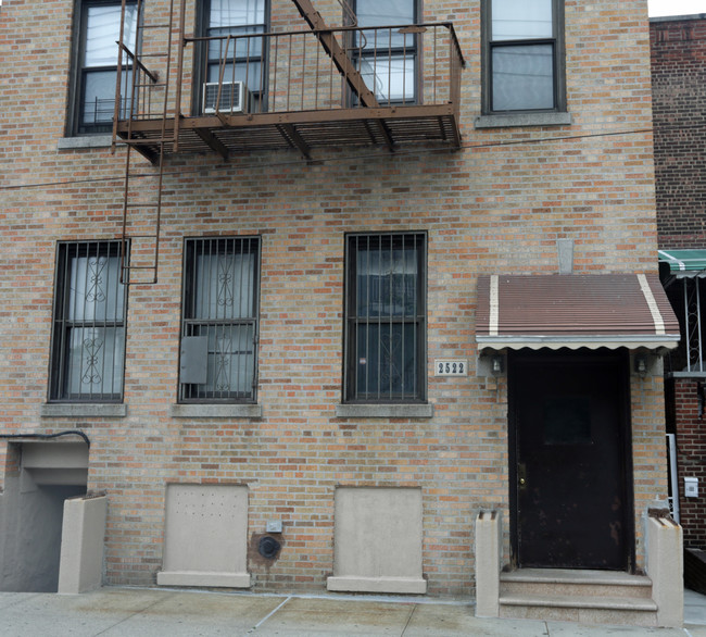 2522 Barnes in Bronx, NY - Building Photo - Building Photo