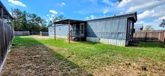 2555 Lee Turner Rd in Cleveland, TX - Building Photo