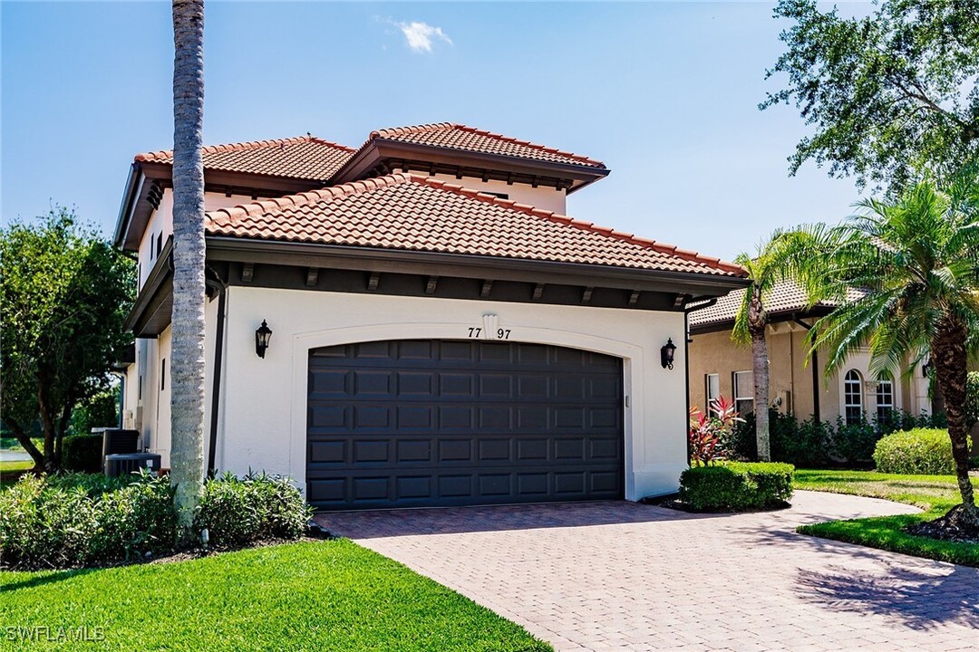 7797 Ashton Rd in Naples, FL - Building Photo