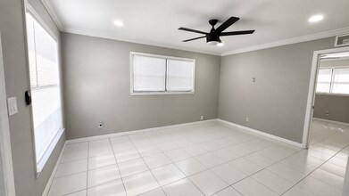 515 10th Ave N in Lake Worth Beach, FL - Foto de edificio - Building Photo