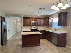 13250 W Port Royale Ln in Surprise, AZ - Building Photo - Building Photo