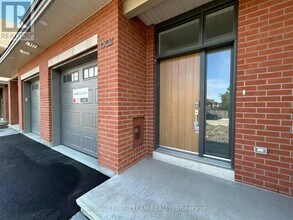 1302 Whitlow Grass Wy in Ottawa, ON - Building Photo - Building Photo