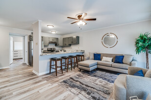 Riverside At Oakbourne Townhomes