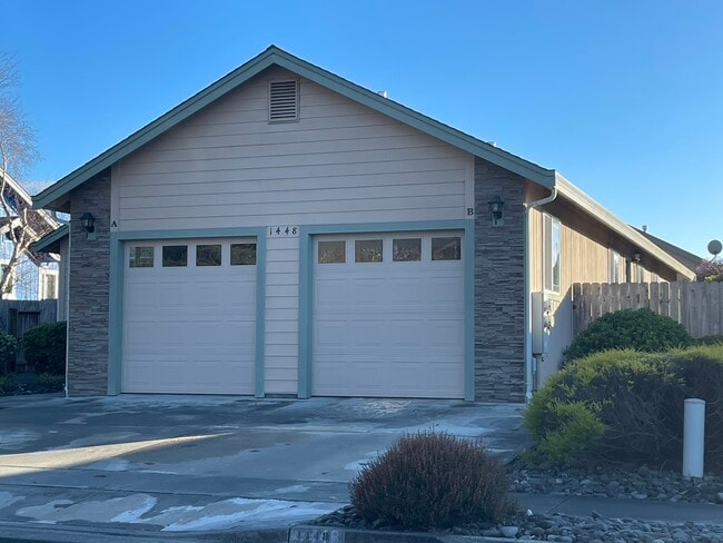 1448 Honeycomb Ct, Unit B