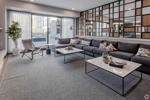 1410 Nicollet Ave in Minneapolis, MN - Building Photo