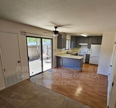 619 Donner Ln in Ukiah, CA - Building Photo - Building Photo