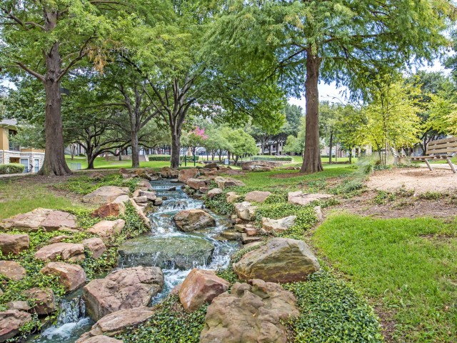 Pavilions at Pebble View in Dallas, TX - Foto de edificio - Building Photo