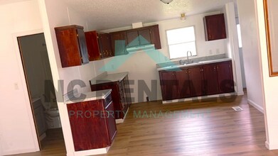 3155 Mountain Brook Trail in Winston-Salem, NC - Building Photo - Building Photo