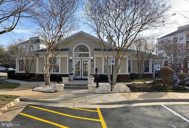 1645 International Dr in McLean, VA - Building Photo - Building Photo