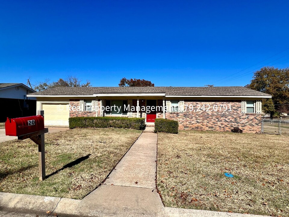 20 Candlestick Ln in Fort Smith, AR - Building Photo