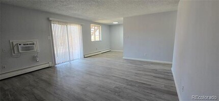 1309 Coffman St in Longmont, CO - Building Photo - Building Photo