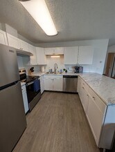 1009 W 30th Ave in Anchorage, AK - Foto de edificio - Building Photo