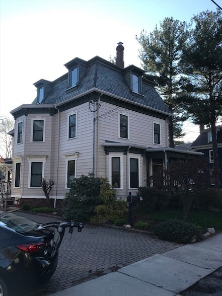 23 Franklin St, Unit Shared in Watertown, MA - Building Photo