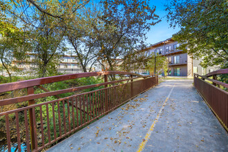 South Yard Lofts in Fayetteville, AR - Foto de edificio - Building Photo