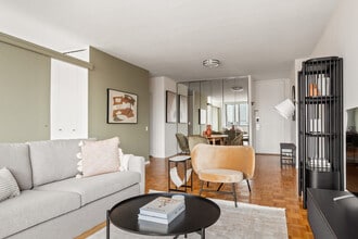 401 E 34th St in New York, NY - Foto de edificio - Building Photo