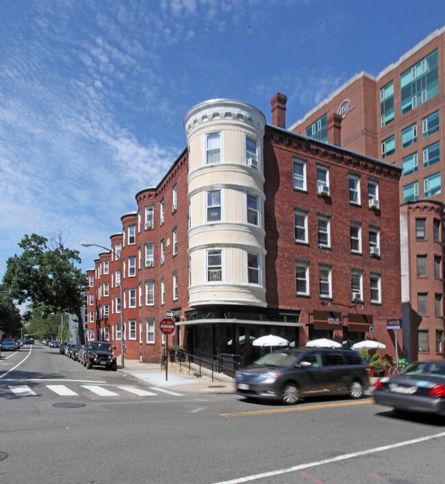 113 Harvard St