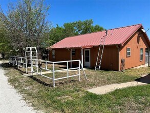 348 Lake Loop in Bellevue, TX - Building Photo - Building Photo