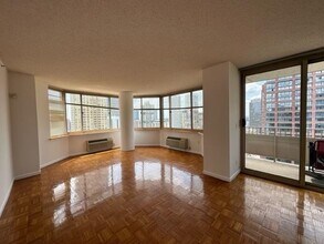 1 2nd St in Jersey City, NJ - Building Photo - Building Photo