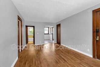 137 Sanders Rd in Buffalo, NY - Building Photo - Building Photo
