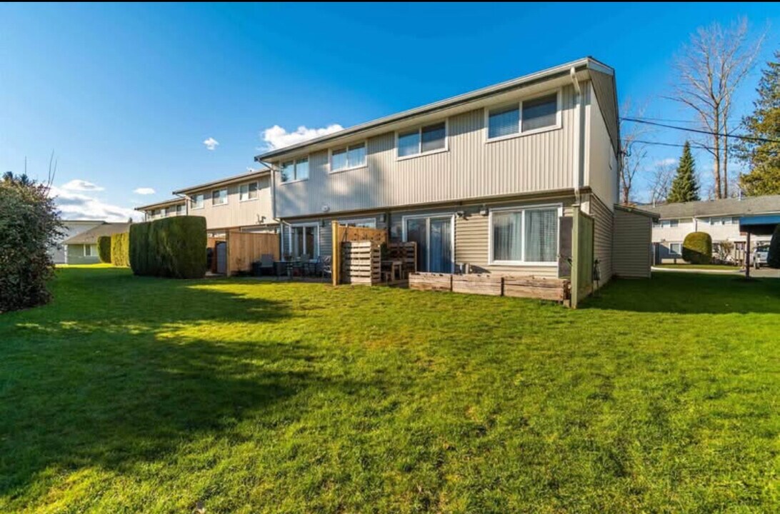 45185 Wolfe Road104 in Chilliwack, BC - Building Photo