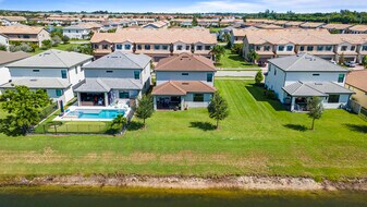 8196 Cinch Way in Greenacres, FL - Building Photo