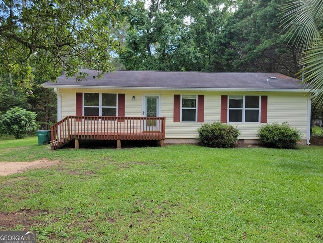property at 104 Denhaven Dr
