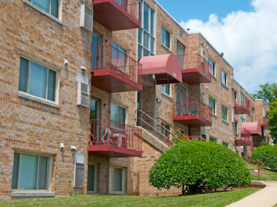 Hilltop Apartments in Washington, DC - Foto de edificio