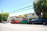 Franciscan Apartments in Mountain View, CA - Foto de edificio - Building Photo