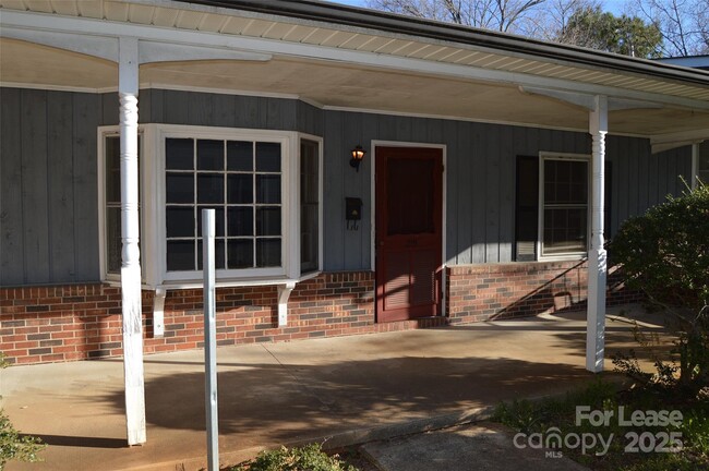 215 Kelly St in Statesville, NC - Building Photo - Building Photo