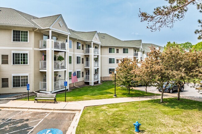 Gramercy Park Cooperative in Duluth, MN - Building Photo - Building Photo
