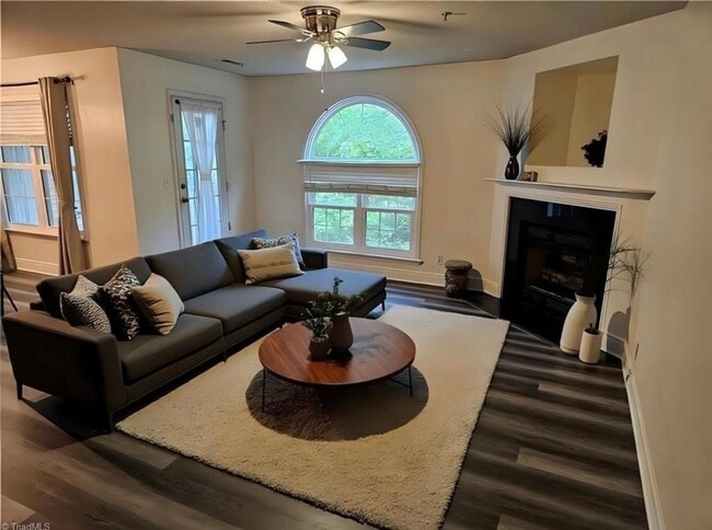 623 Ivy Glen Dr in Winston-Salem, NC - Building Photo - Building Photo