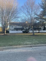 1376 Red Tail Hawk Dr in Youngstown, OH - Building Photo