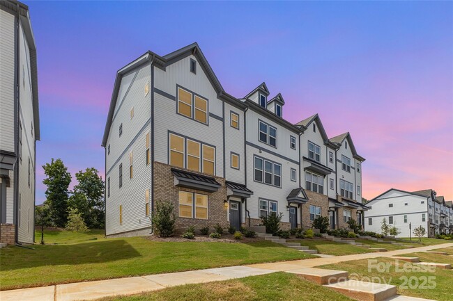 1742 Blanche St in Charlotte, NC - Building Photo - Building Photo