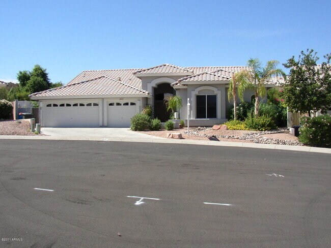 16022 N 17th Pl in Phoenix, AZ - Building Photo - Building Photo