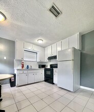 5831 Sun Glo Ave in Port Richey, FL - Building Photo - Building Photo