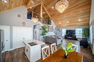 413 Pompano Ln in Surfside Beach, TX - Building Photo - Building Photo