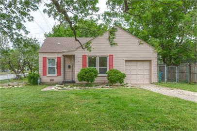 property at 1446 S Erie Ave