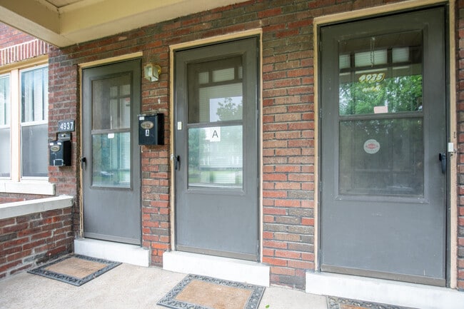 4937 Magnolia ave, Unit Second Floor in St. Louis, MO - Building Photo - Building Photo