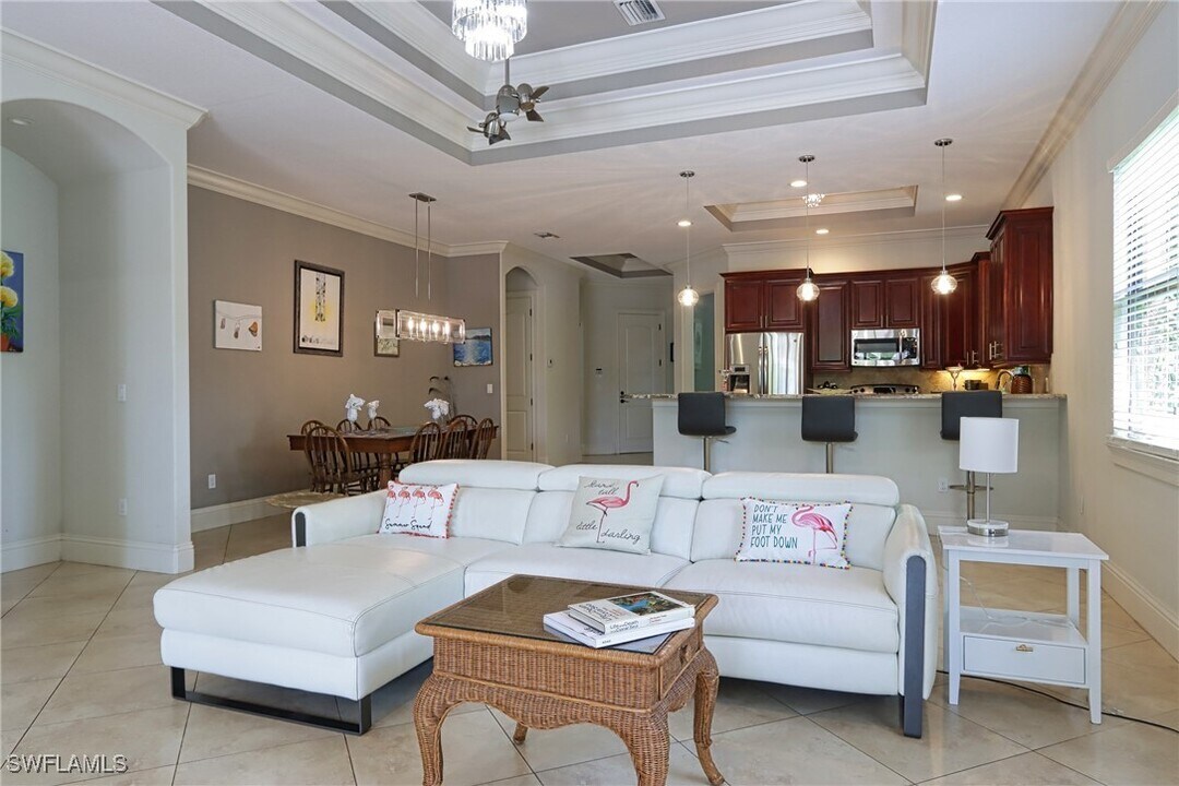 664 106th Ave N in Naples, FL - Building Photo