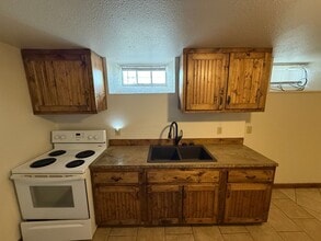 227 W 14th St in Junction City, KS - Building Photo - Building Photo