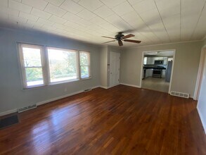 129 Freedom Dr in Clemson, SC - Building Photo - Building Photo