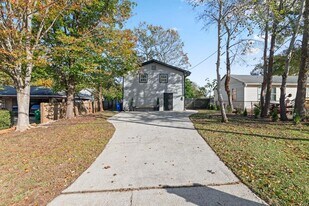 633 Gibbons Dr in Scottdale, GA - Foto de edificio - Building Photo