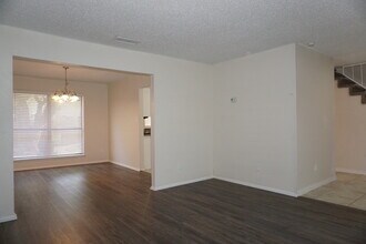 2609 Hamilton Dr in Grand Prairie, TX - Foto de edificio - Building Photo