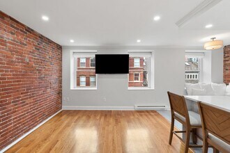 117 Fulton St, Unit 4 in Boston, MA - Building Photo - Building Photo