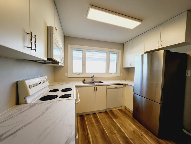 10318-10156 156 St NW in Edmonton, AB - Building Photo - Building Photo