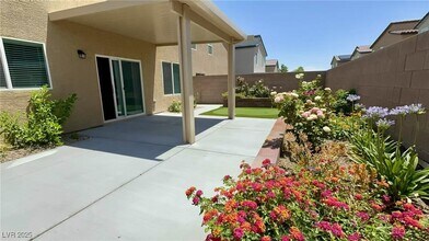 7497 Blue Lotus Ave in Las Vegas, NV - Building Photo - Building Photo