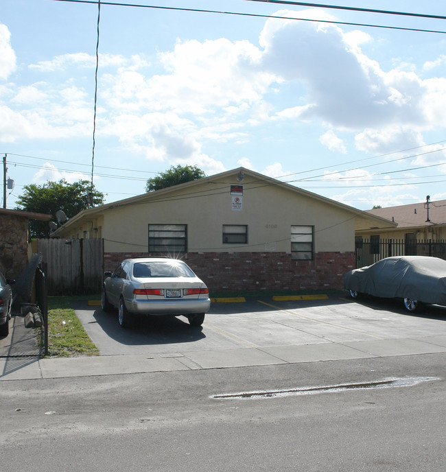 4000-4030 SW 19th St in Hollywood, FL - Building Photo - Building Photo